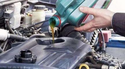 别只换机油了！每月清理这个不起眼的小孔，动力猛增还省油